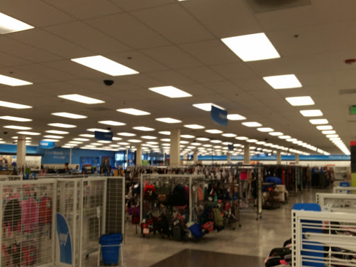 Clothing Store «Ross Dress for Less», reviews and photos, 1316 Butterfield Rd, Downers Grove, IL 60515, USA