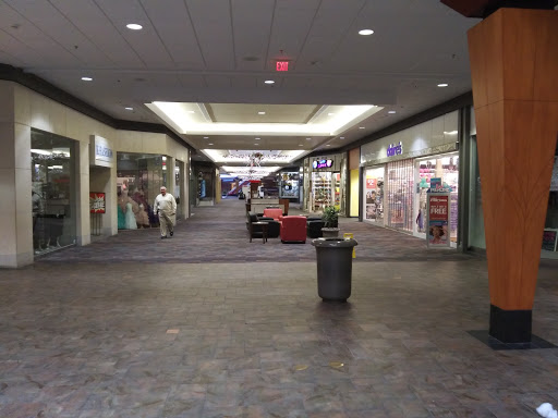 Shopping Mall «Westridge Shopping Center», reviews and photos, 10201 University Ave, Clive, IA 50325, USA