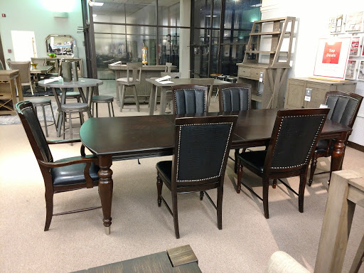 Furniture Store «Value City Furniture», reviews and photos, 800 Thruway Plaza Dr, Cheektowaga, NY 14225, USA
