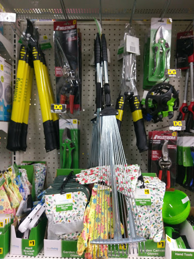 Discount Store «Dollar General», reviews and photos, 611 4th St SW, Montgomery, MN 56069, USA