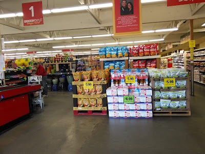 Photos of Grocery Outlet Bargain Market