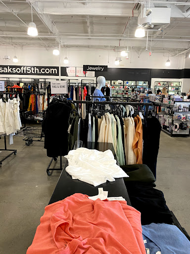 Department Store «Saks OFF 5TH», reviews and photos, 21500 Victory Blvd, Woodland Hills, CA 91367, USA