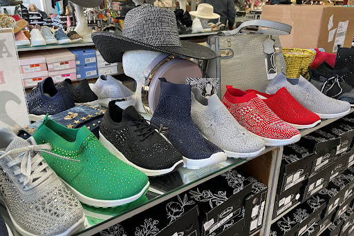 Shoe Store «Pix Shoes of Louisville», reviews and photos, 201 S Preston St, Louisville, KY 40202, USA