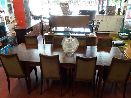 Furniture Store «San Antonio Furniture Finders», reviews and photos, 617 Fredericksburg Rd, San Antonio, TX 78201, USA