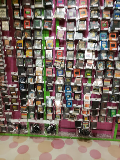 Video Game Store «Pink Gorilla University District», reviews and photos, 4341 University Way NE, Seattle, WA 98105, USA