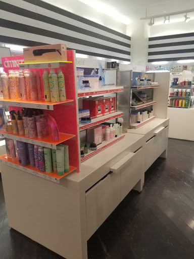 Cosmetics Store «SEPHORA», reviews and photos, 99 Rockingham Park Blvd, Salem, NH 03079, USA