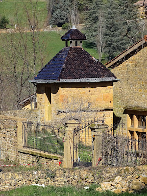 Pigeonnier à Ville-sur-Jarnioux