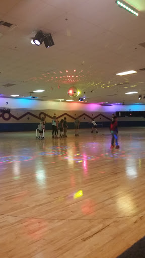 Roller skating club Ventura