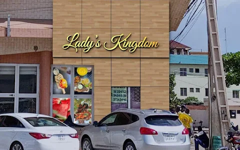Lady's Kingdom Restaurant et Spa image
