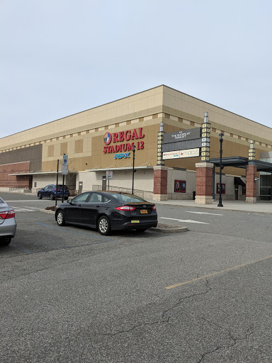 Movie Theater «Regal Cinemas Nanuet 12 & RPX», reviews and photos, 6201 Fashion Dr, Nanuet, NY 10954, USA