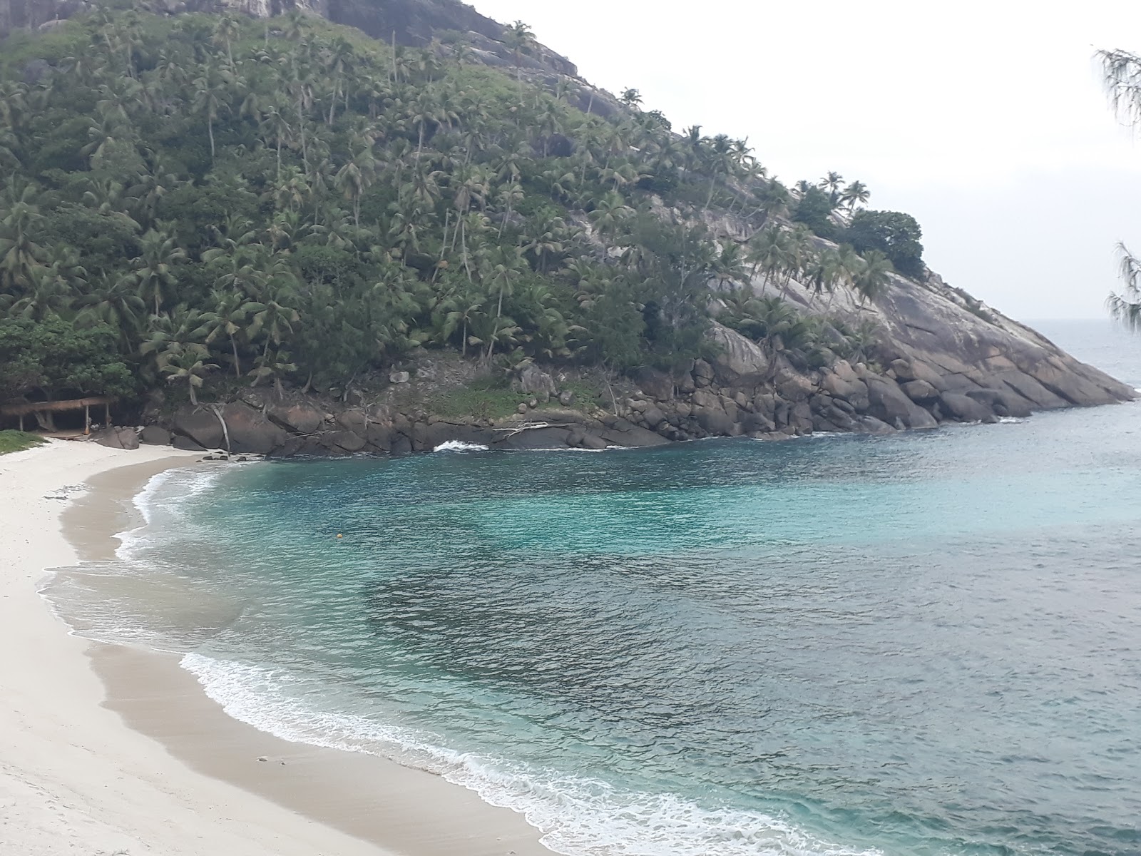 North Island Beach II'in fotoğrafı küçük koy ile birlikte