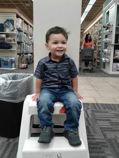 Shopping Mall «Townline Square Shopping Center», reviews and photos, 533 S Broad St, Meriden, CT 06450, USA