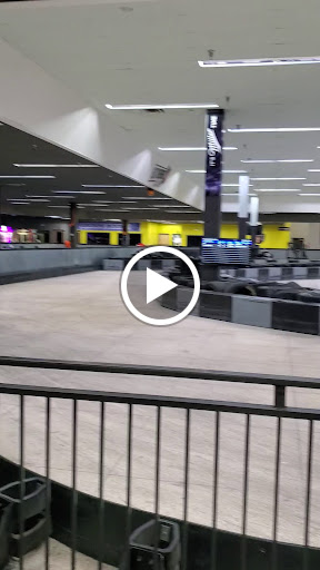 Go-Kart Track «Extreme Grand Prix Indoor Family Fun Center», reviews and photos, 6731 Blue Ridge Blvd, Raytown, MO 64133, USA