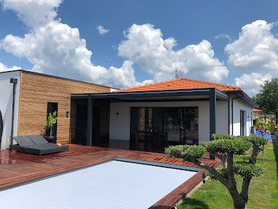 ID EXTERIEUR - PESSAC - pergola alu bioclimatique, carport, store, abris de terrasse, terrasse bois à Pessac