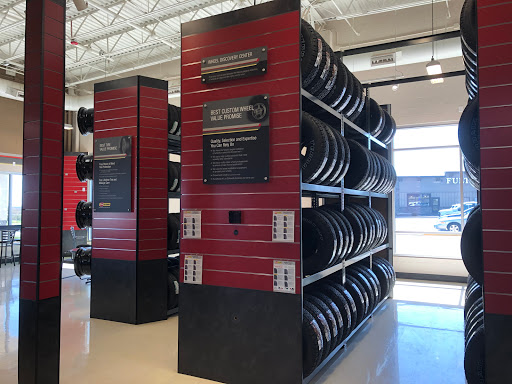 Tire Shop «Les Schwab Tire Center», reviews and photos, 51531 SE 2nd St, Scappoose, OR 97056, USA