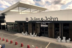 Jules & John image