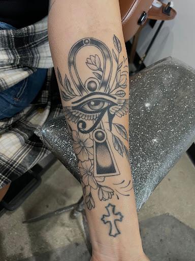 Explore cowboy hat tattoo ideas, creative tattoo ideas in Bakersfield, available at Treat Me Nice Tattoo