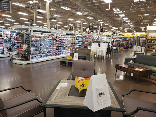 Grocery Store «Fred Meyer», reviews and photos, 3300 Portland Rd, Newberg, OR 97132, USA
