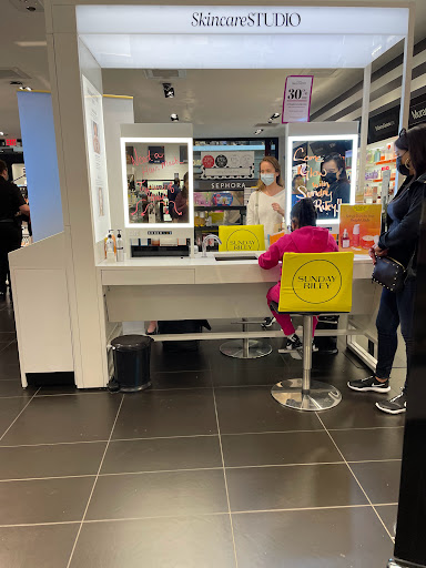 Cosmetics Store «SEPHORA», reviews and photos, 1 Garden State Plaza Blvd, Paramus, NJ 07652, USA