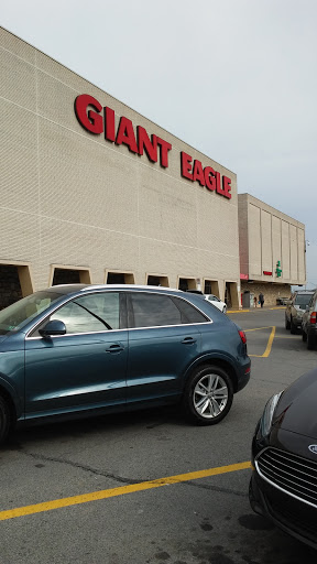 Supermarket «Giant Eagle Supermarket», reviews and photos, 111 W Madison St, Rochester, PA 15074, USA