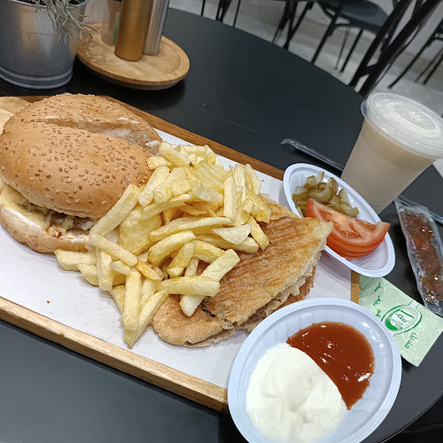 طوشكا - مطعم