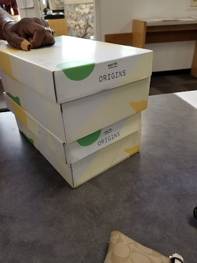 Shoe Store «GB Shoes», reviews and photos, 1290 S Pleasantburg Dr, Greenville, SC 29605, USA