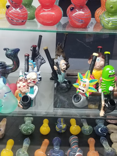 Tobacco Shop «Desert Winds Smoke Shop», reviews and photos, 5022 14th St W, Bradenton, FL 34207, USA