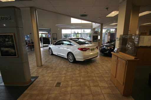 Hyundai Dealer «Korum Hyundai», reviews and photos, 111 River Rd, Puyallup, WA 98371, USA