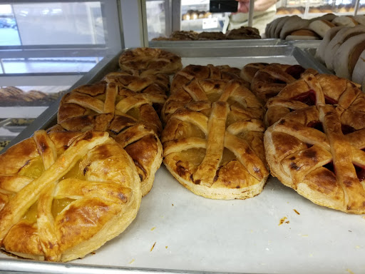 Shopping Mall «Hillcrest Shopping Center», reviews and photos, 1701 N Larkin Ave, Crest Hill, IL 60403, USA