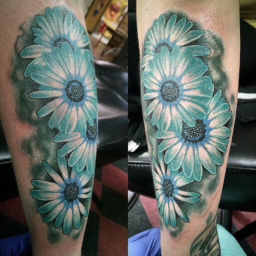 Tattoo Shop «Lucky Monkey Tattoo Parlour», reviews and photos, 3024 Packard Rd, Ann Arbor, MI 48108, USA