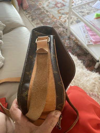 Department Store «Saks OFF 5TH», reviews and photos, 21500 Victory Blvd, Woodland Hills, CA 91367, USA