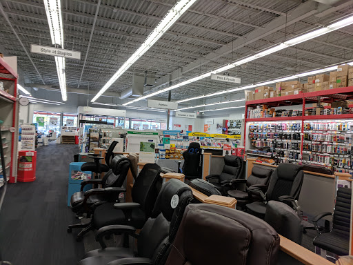 Office Supply Store «Staples», reviews and photos, 1104 W Broad St, Falls Church, VA 22046, USA
