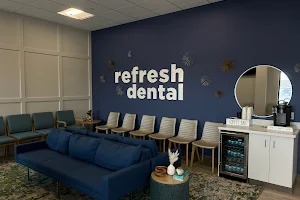 Refresh Dental image