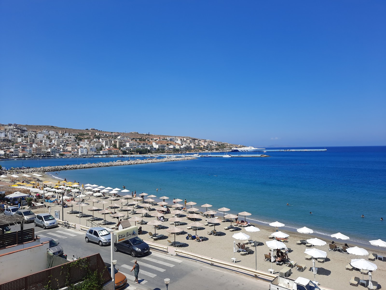Photo of Sitia Beach and the settlement