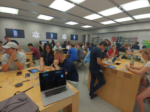 Computer Store «Apple Barton Creek», reviews and photos, 2901 S Capital of Texas Hwy, Austin, TX 78746, USA