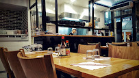 Atmosphère du Restaurant de nouilles La Pâte à Nouilles à Paris - n°18