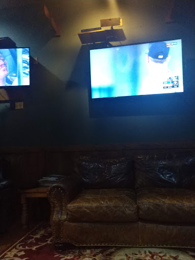 Tobacco Shop «Grapevine Cigar Tobacco», reviews and photos, 120 S Main St # 60, Grapevine, TX 76051, USA