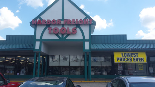 Hardware Store «Harbor Freight Tools», reviews and photos, 3333 W Henrietta Rd #400, Rochester, NY 14623, USA