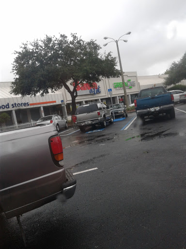 Grocery Store «Save-A-Lot», reviews and photos, 7351 Spring Hill Dr #1, Spring Hill, FL 34606, USA