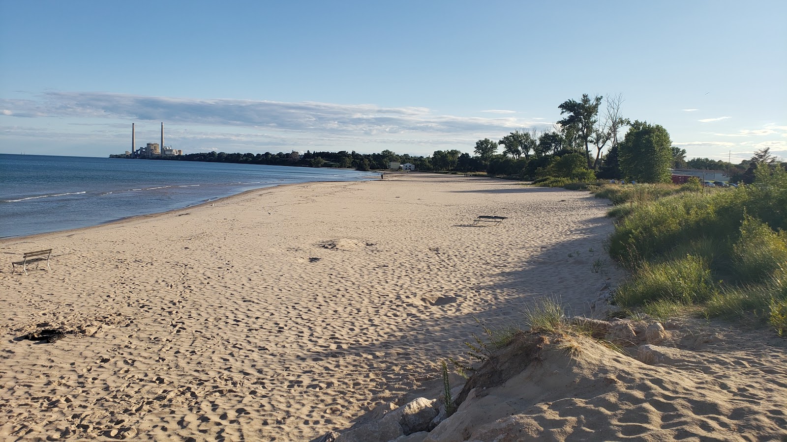 Foto van South Side Municipal Beach met helder zand oppervlakte