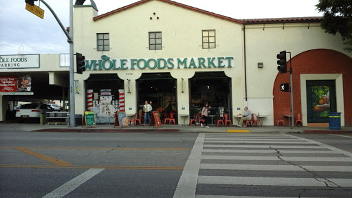 Whole Foods Market, 1050 Gayley Ave, Los Angeles, CA 90024, USA, 