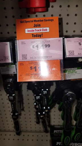 Hardware Store «Harbor Freight Tools», reviews and photos, 1835 S Mooney Blvd, Visalia, CA 93277, USA