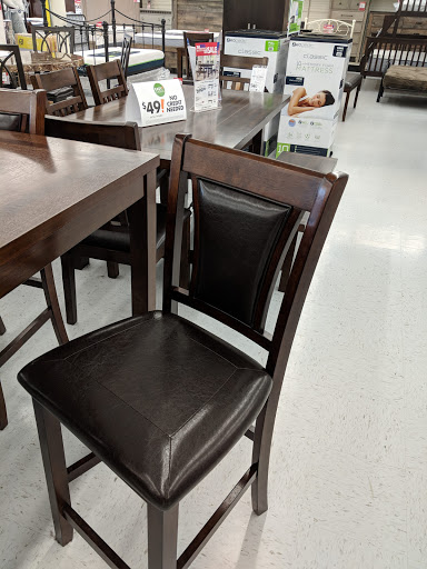 Discount Store «Big Lots», reviews and photos, 1041 S Riverside Dr, Clarksville, TN 37040, USA