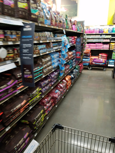 Pet Supply Store «Petco Animal Supplies», reviews and photos, 233 S Stewart Rd, Liberty, MO 64068, USA