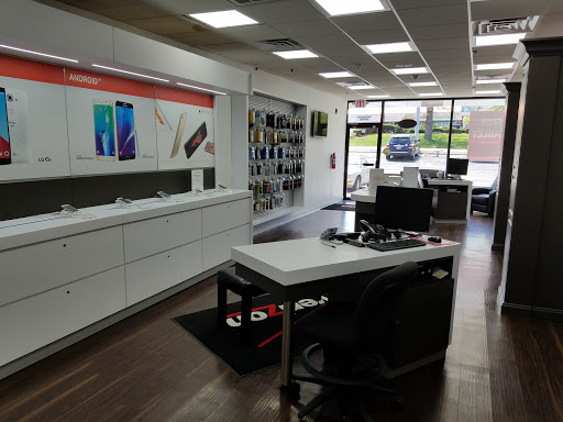 Cell Phone Store «Verizon Wireless», reviews and photos, 214 New York 59 #7, Suffern, NY 10901, USA