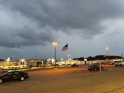 Liquor Store «Austin Liquors», reviews and photos, 117 Gold Star Blvd, Worcester, MA 01606, USA