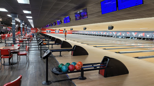 Bowling Alley «AMF Hilltop Lanes», reviews and photos, 5918 Williamson Rd, Roanoke, VA 24012, USA