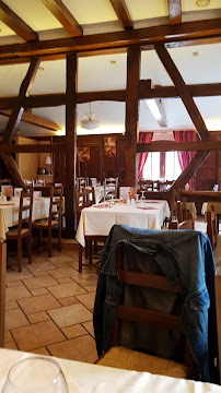 Atmosphère du Restaurant français Restaurant s'Bronne Stuebel à Bernolsheim - n°4