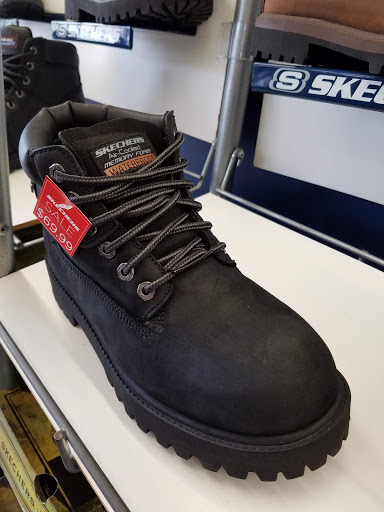 Shoe Store «SKECHERS Factory Outlet», reviews and photos, 10515 N Mopac Expy #140, Austin, TX 78759, USA