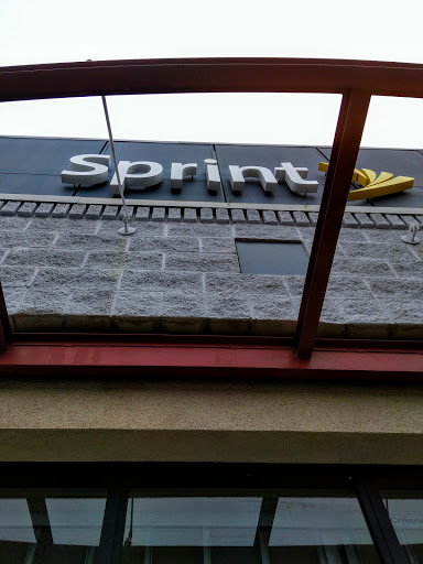 Sprint Store, 5908 Del Amo Blvd, Lakewood, CA 90713, USA, 